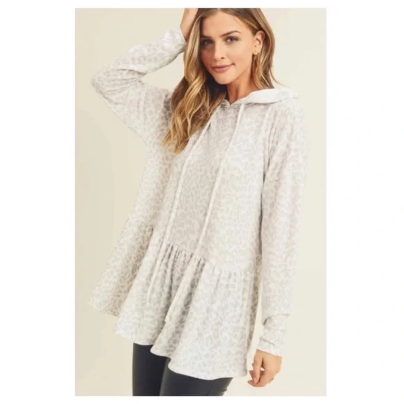 1 LEFT! Leopard Hooded Peplum Women's Top - Picture 4 of 7